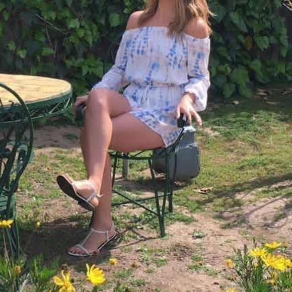 Forever 21 Blue and Peach Tiedye Romper . SIZE Medium - Picture 2 of 8